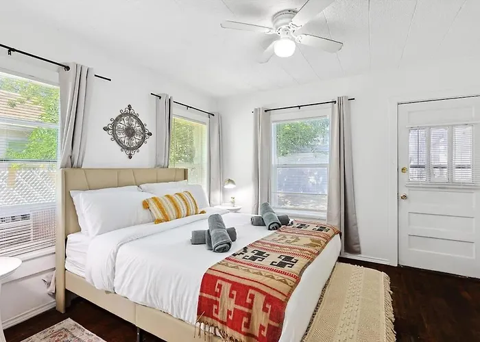 Comfy Loft 8min From Downtown Fw *